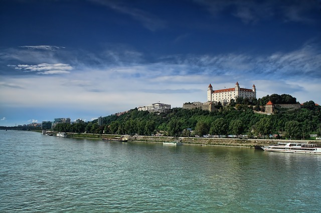Dunajské nábrežie.jpg